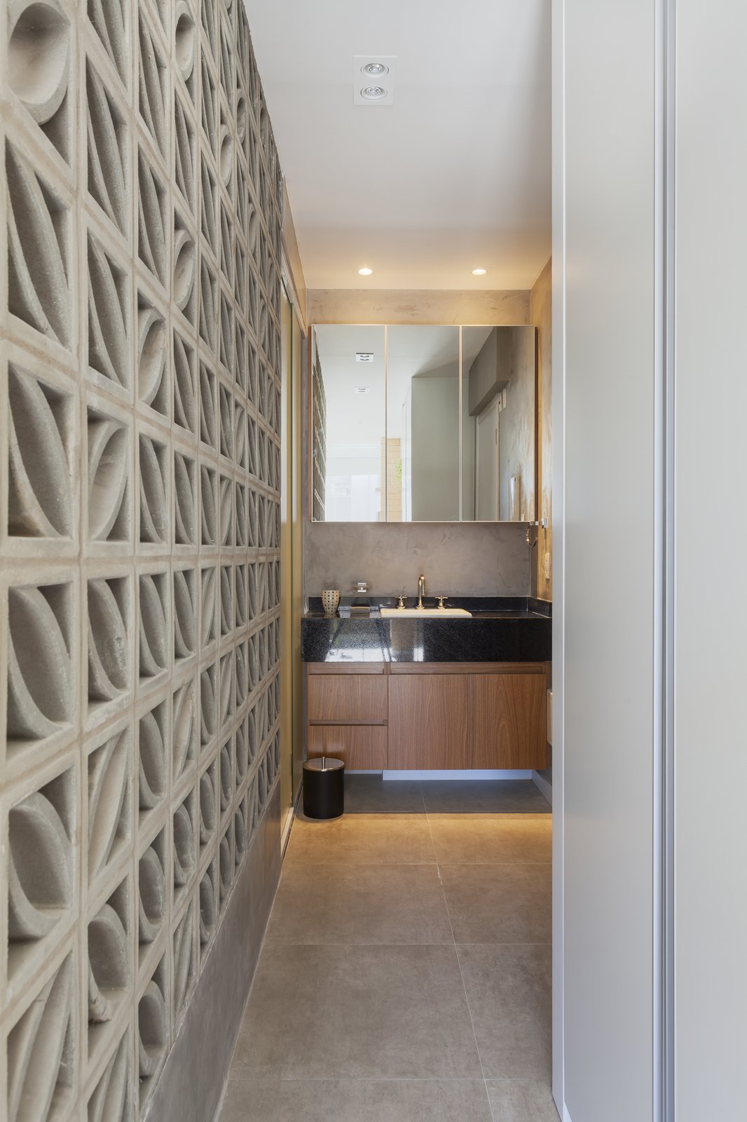 photo-6-of-9-in-a-290-square-foot-apartment-in-s-o-paulo-takes