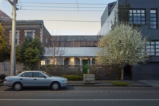 One of Melbourne's Oldest Prefab Timber Cottages Gets a Second Chance - Photo 1 of 12 -