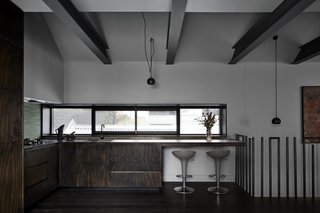 One of Melbourne's Oldest Prefab Timber Cottages Gets a Second Chance - Photo 7 of 12 -