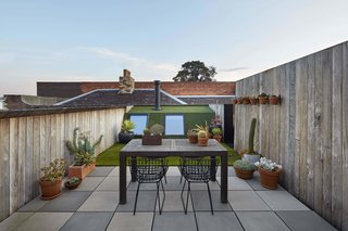 One of Melbourne's Oldest Prefab Timber Cottages Gets a Second Chance - Photo 9 of 12 -