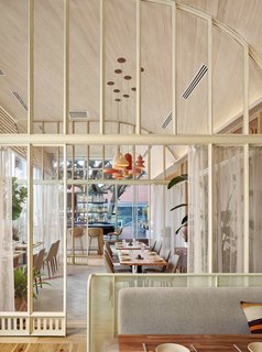 A Modern Mexican Restaurant in Austin Created by a Team of Locals - Photo 3 of 10 -