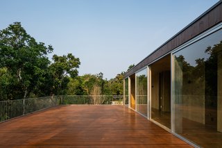 A Concrete Home in Brazil Lets the Owners Practically Live in the Jungle - Photo 9 of 12 -