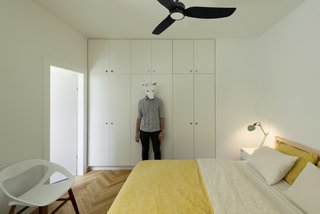 Graphic Design Guides an Apartment Renovation in Tel Aviv - Photo 8 of 14 -