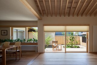 A Super-Insulated Home in Japan Brings Comfort to an Elderly Couple - Photo 6 of 14 -