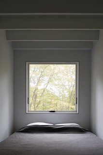 A Minimalist Retreat Rises From Old Stone Walls in Hudson Valley - Photo 9 of 12 -