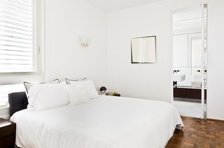 This Renovated Pad in São Paulo's Iconic Lausanne Building Is a Breath of Fresh Air - Photo 6 of 11 -