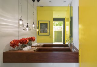 This Stunning Brazilian Residence Takes Cues From Mies van der Rohe - Photo 5 of 12 -