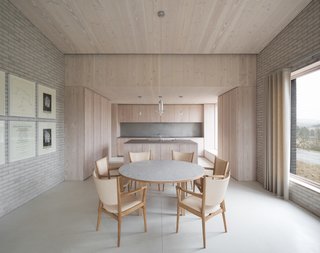 Influenced by both Benedictine monasteries and Japanese residences, award-winning British architect John Pawson created The Life House – a minimalist holiday rental home in Wales with a pure and uncluttered ambience that encourages a state of quietude and contemplation.