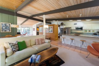 An Immaculate Midcentury Abode in San Diego Asks $1.55M - Photo 6 of 12 -