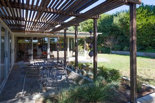 An Immaculate Midcentury Abode in San Diego Asks $1.55M - Photo 12 of 12 -