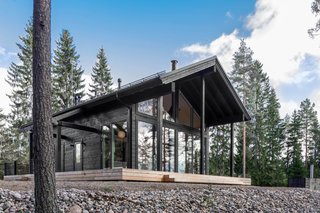 Iniö has a high-ceilinged terrace, and is fitted with generous floor-to-ceiling windows in the living room and dining area that bring in plenty of natural light. 