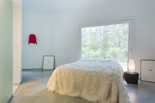 A Modern Octagonal Barn House in Upstate New York Asks $1.28M - Photo 5 of 12 -