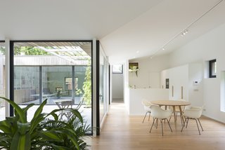 The courtyard connects to all the zones in the house.