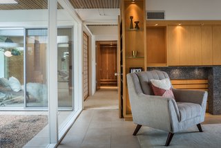 Composer Paul Buckmaster's Midcentury Gem Asks $1.39M - Photo 11 of 12 -