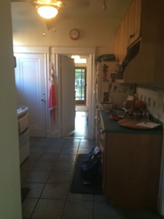 The kitchen before the renovation was a cramped, off-putting space.