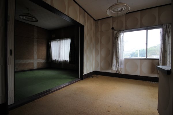 Before the renovation, the bedrooms lacked light and felt cramped.
