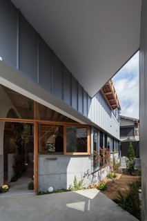 The angle of the wall enables the home to capture the ever-shifting light entering from the southern side of the building.