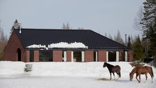 Given the simplicity of the house’s brick façade—a seven-foot brick base with a massive gabled roof on top—the complex spatial geometry of the interiors comes as a surprise to visitors.