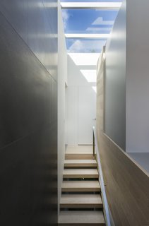 Accoya–a durable, acetylated, sustainably grown softwood–was used as tongue-and-groove cladding on the walls and soffits, for fencing and screens, and on the interior as ceilings and stair guardrails. 