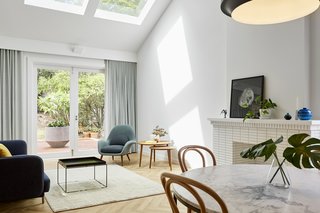 Key pieces of joinery were used to visually distinguish the thresholds defining the foyer, living and dining areas, kitchen, butler’s pantry, and study. 