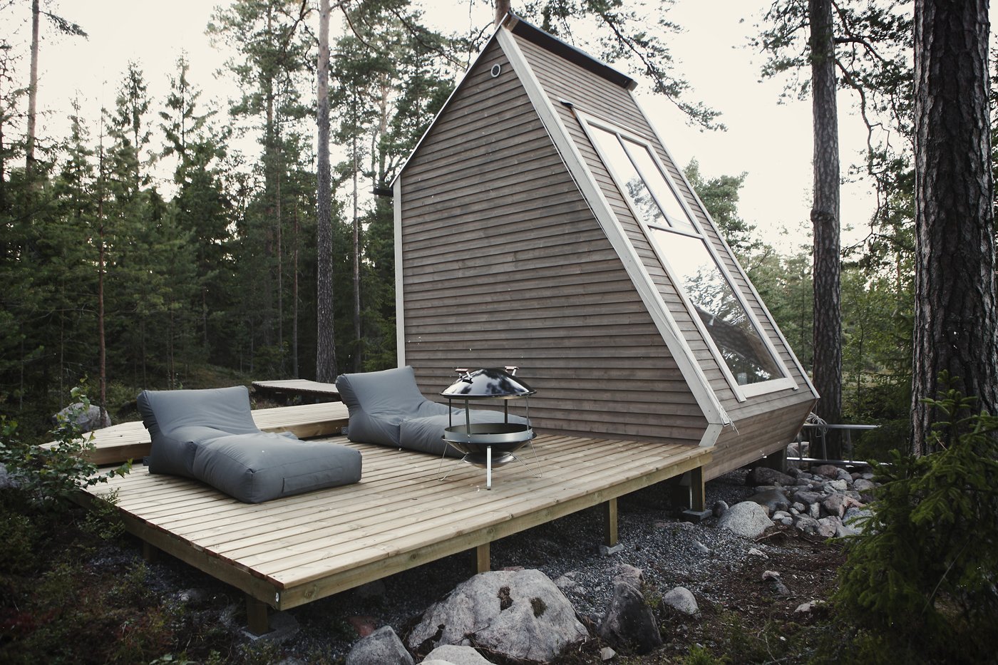 A Tiny Cabin Is Built in Three Weeks For Only $10.5K