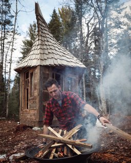 Set on an 80-square-foot irregular pentagonal base, and built with 100-percent recycled materials, this cabin is 17 feet long, 11 feet tall, and seven feet wide at its widest point. It has a small, 30-square-foot loft. 