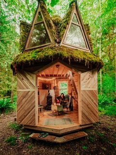 Witzling, a second-grade teacher, makes most of his cabins for friends and family.