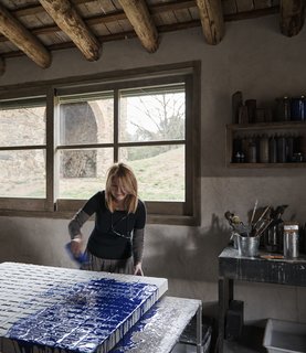 Painter Adalina Coromines at work.