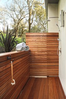 An outdoor shower beckons weary travelers to commune with nature.
