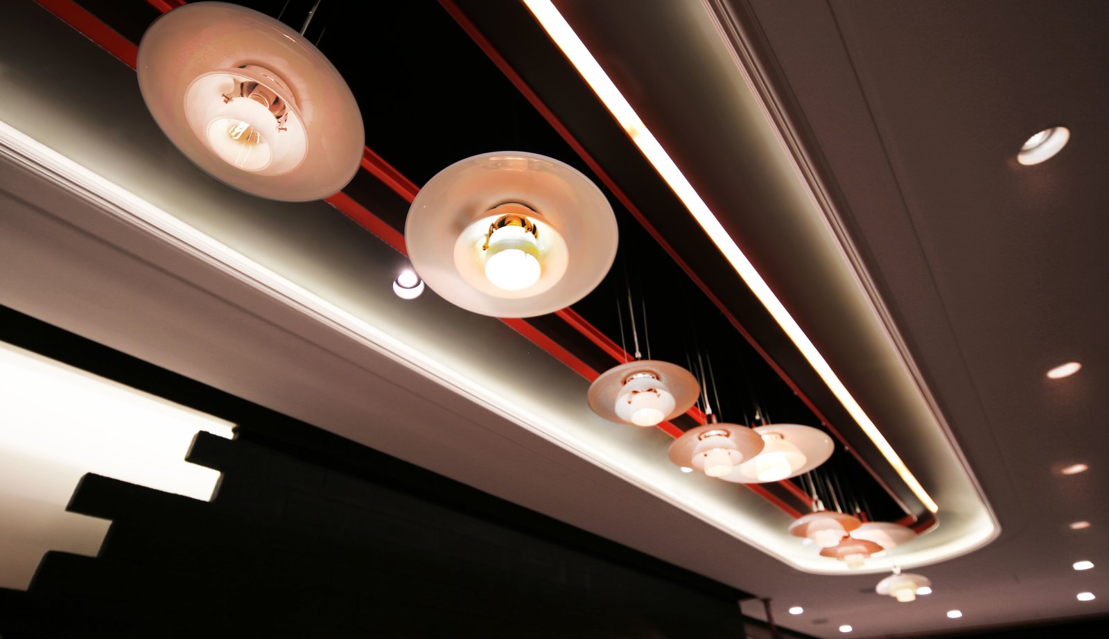 Photo 4 of 6 in Lips Restaurant by ARTTA Concept Studio Dwell