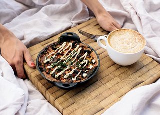 Wake up under the warm Mediterranean sun with Café Gratitude’s healthy breakfast in bed; Source: Café Gratitude/Parachute