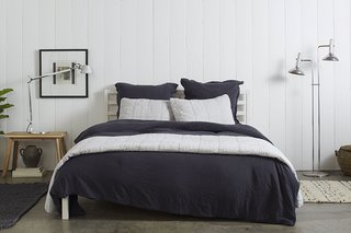 Coal Linen Bedding and a Fog Essential Quilt is how Meghan McGrady, our Product Development Manager styles her Quilt; Source: Nicole LaMotte/Parachute