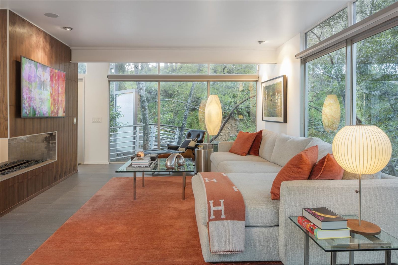 Photo 12 of 32 in The Fairfax Modern Glass Tree House for 935K by David