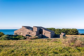 The architectural lines of oceanfront Sea Ranch Abalone Bay, one of about 1,800 buildings at Sea Ranch, lean with the offshore breezes. The home's material and color palette are harmonic with nature.