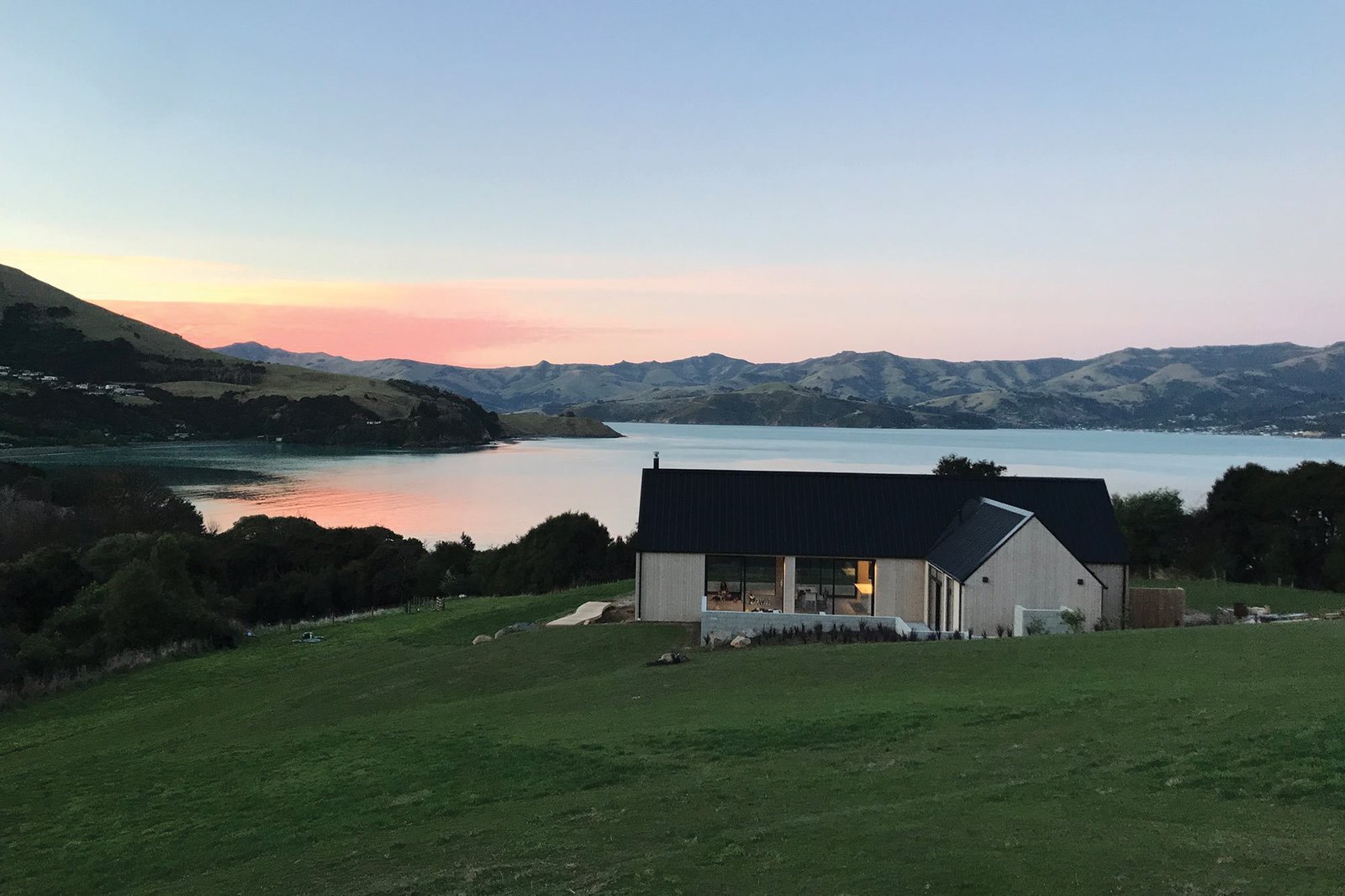 Coastal Banks Peninsula House (7 Photos) Dwell