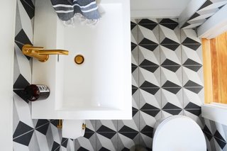 A Small 1920s Guesthouse Bathroom Gets A Modern Makeover - Photo 7 of 9 -