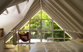 For travelers looking for cabin rentals in Hawaii, this is a real gem. It's a fresh, bright little cottage with great vintage charm and subtle, yet fun design updates. 