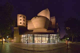 Gehry’s building along Paris’s rue de Bercy opened in 1994 as the headquarters of the American Center of Paris, but closed a year and a half later. In 2005 it became home to the Cinémathèque Française, a theater and archive of film history.