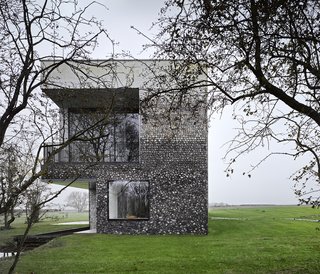 These 4 Modern Homes Around the World Take Advantage of Local Stone - Photo 9 of 16 - Flint House by Skene Catling de la Peña 