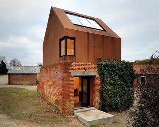 Rising From the Ruins: Homes Built on Architectural Remains - Photo 11 of 19 -