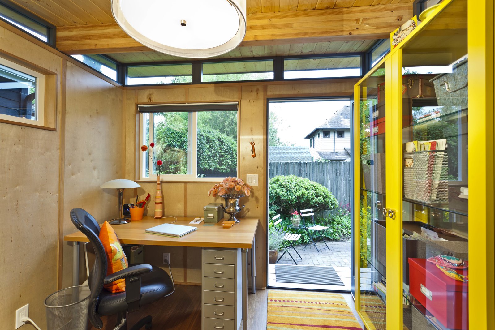 Photo 12 Of 28 In 27 Modern She Shed Designs To Inspire Your 27 Modern She Shed Designs To Inspire Your Backyard Escape