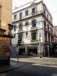 Mexico City's Centro Histórico is full of buildings that span the centuries of the city's history, from the colonial period through today. 