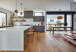 A Modern L.A. Home Mixes California Mediterranean With Art Deco Vibes - Photo 6 of 17 -