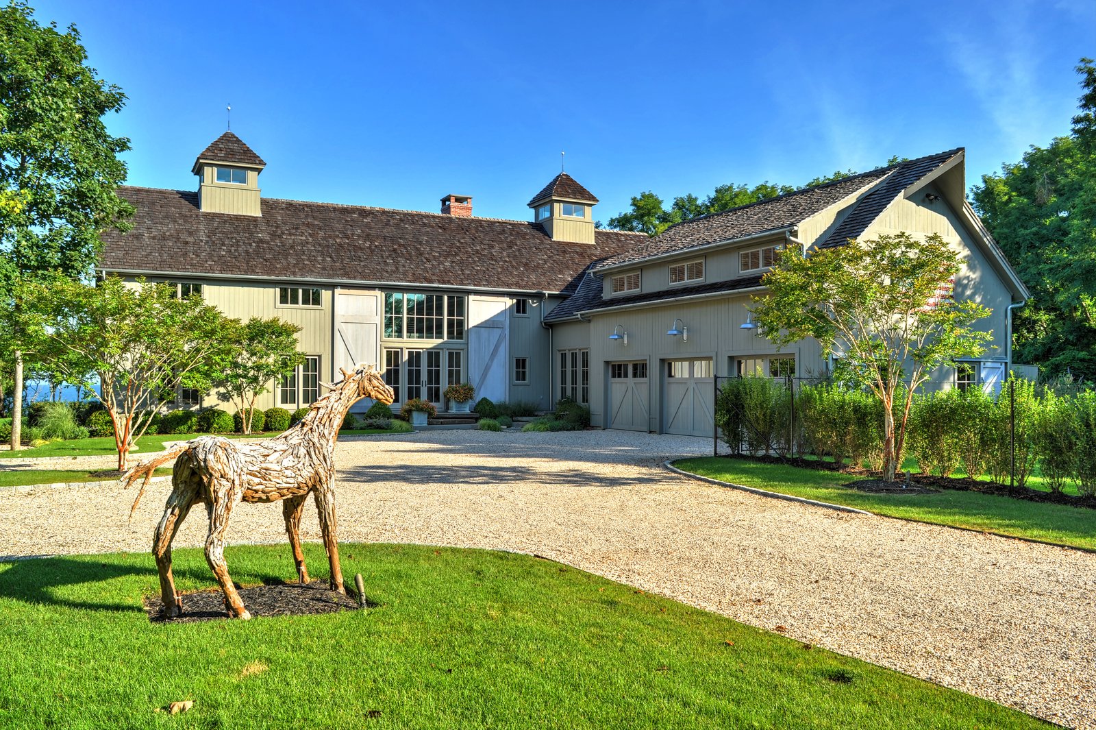 Photo 4 of 41 in The Southold by Yankee Barn Homes Dwell