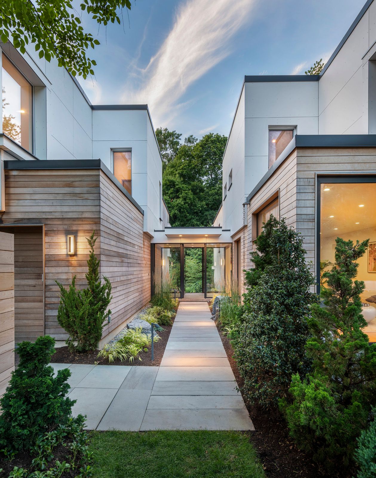 Photo 4 of 24 in Belmont Modern 1.0 by ZeroEnergy Design - Dwell