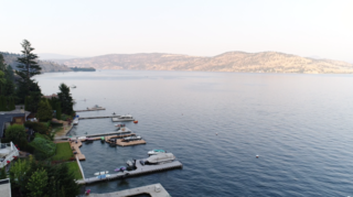 Every room in the Cross home was designed with views of Canada’s shimmering Okanagan Lake. 