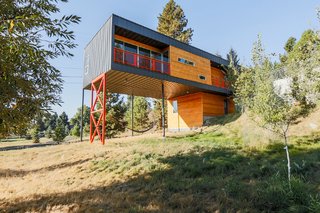 Slim Is in For These 10 Skinny Homes - Photo 8 of 10 -