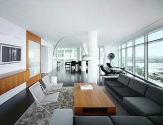 An example of Hansen's clean-lined, natural aesthetic at work in the residence he designed for restauranteur, Jean-Georges Vongerichten. 