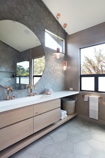 Thoughtful Design Details Warm Up a Modern Family Home in Northern California - Photo 6 of 8 -