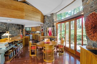 A Usonian Masterpiece by Frank Lloyd Wright Is on the Market For $1.5M - Photo 3 of 9 -
